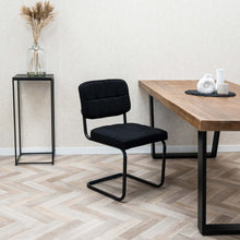 Laden Sie das Bild in den Galerie-Viewer, Kick Esszimmerstuhl Yves - Schwarz