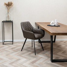 Laden Sie das Bild in den Galerie-Viewer, Kick Esszimmerstuhl Karl - Braun