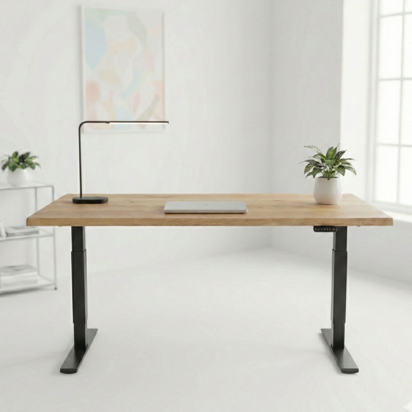 Elektrisch höhenverstellbarer Schreibtisch