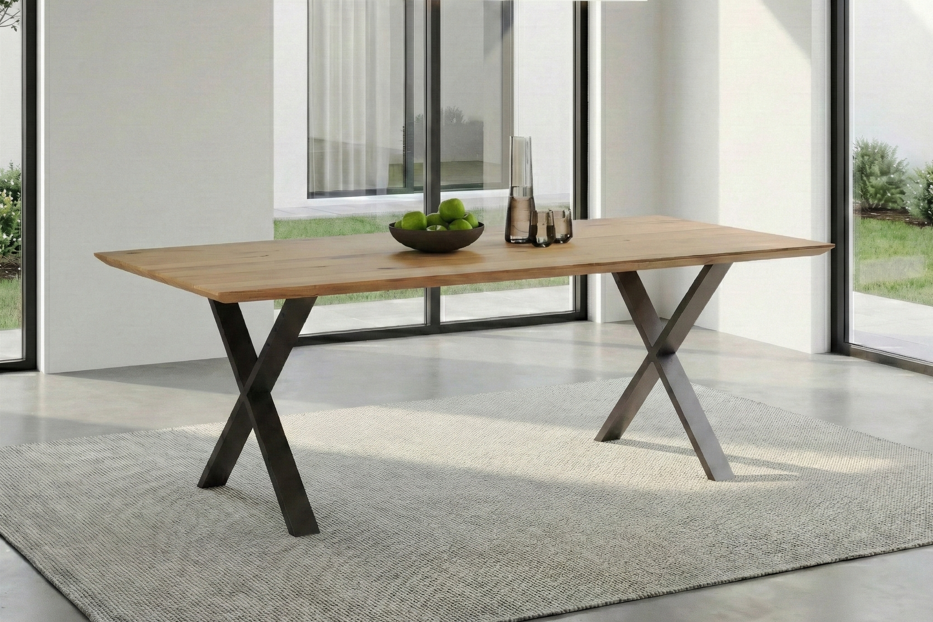 Esstisch Eiche Massivholz mit Schweizer Kante